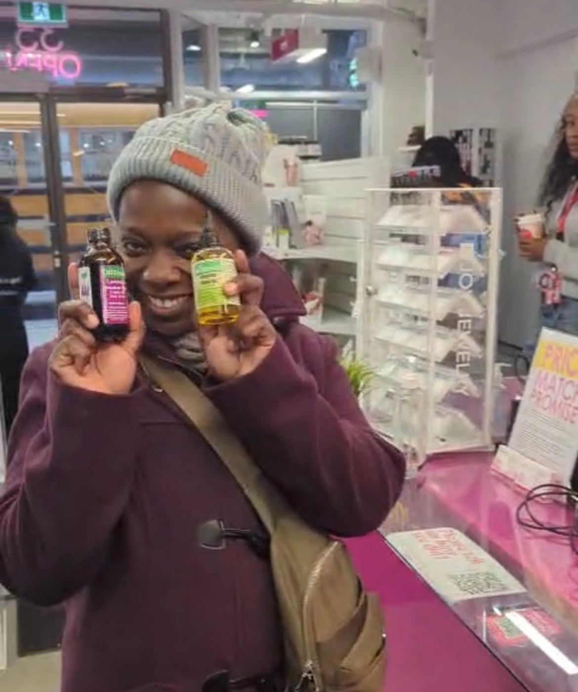 Shoppers attending the OilBlends product showcase at Clore Beauty Supply, discovering natural ingredients, clean beauty formulas, and holistic skin-care remedies. OilBlends Lavender Jamaican Black Castor oil for healthy scalp and skin, OilBlends avocado and olive oil daily moisturizer